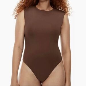 ARITZIA Babaton Shoulderpad Brown Sleeveless Bodysuit Size S